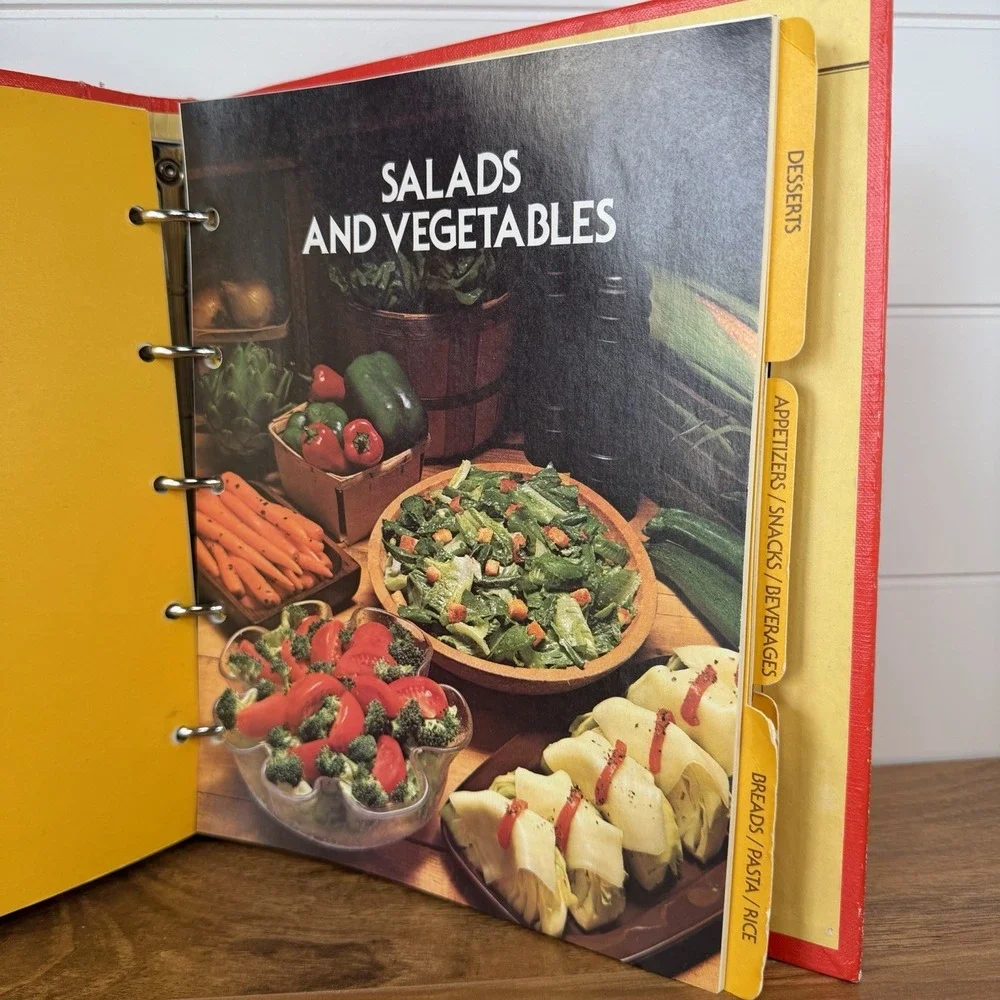 Betty Crocker Cookbook Revised 1978 Binder Granny Cottagecore Rustic Kitchen Vtg